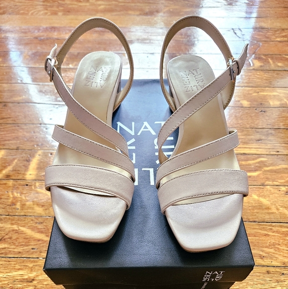 Naturalizer Blossom Platform Sandal - Picture 1 of 9